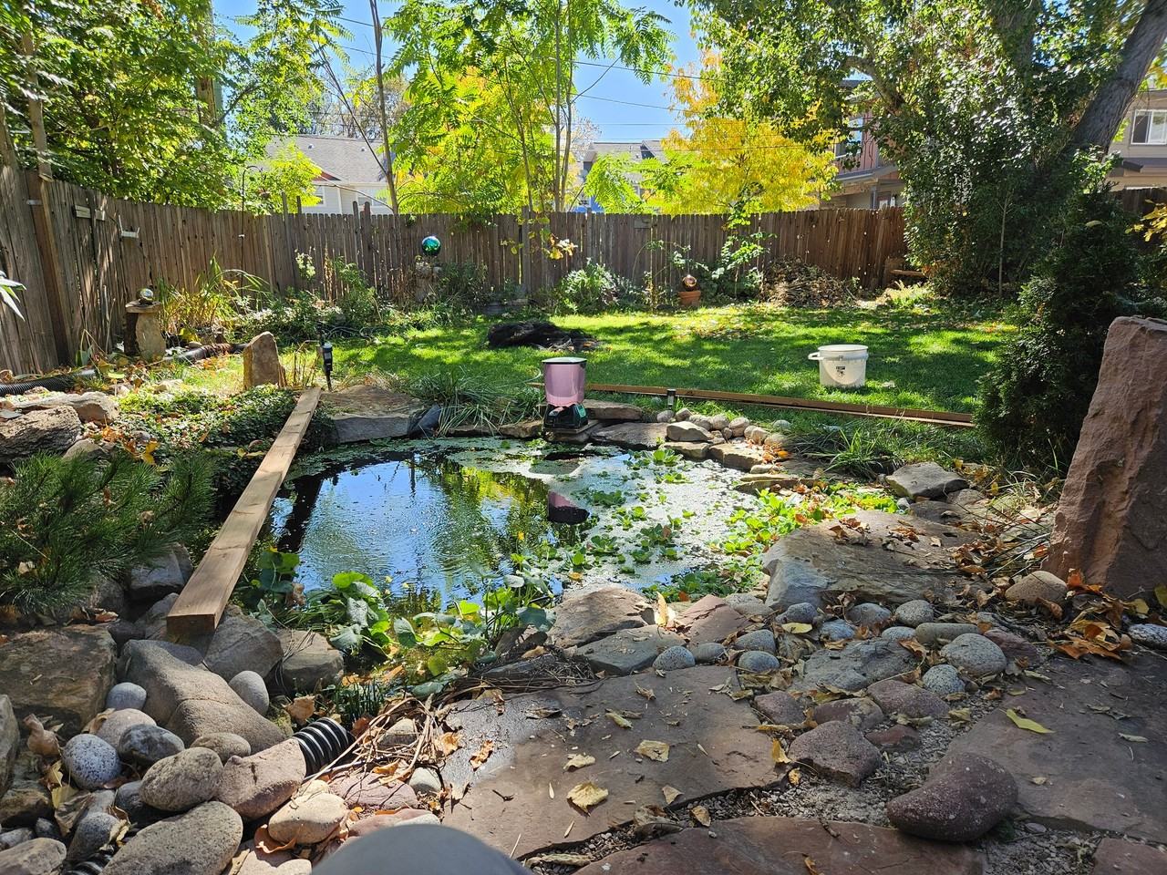 120 W 10th St - Photo 3 of 8