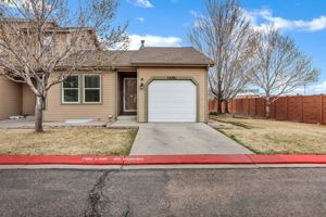 featured image of 5686 Sunshade Pt