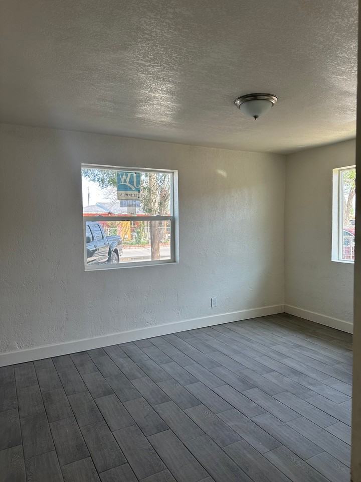 23 W Eyman St - Photo 7 of 8