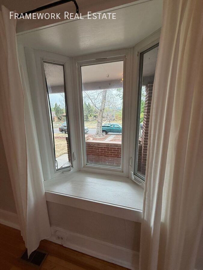 2750 N Clayton St - Photo 7 of 39