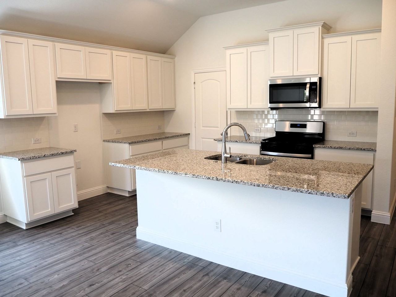 2201 Yellowhammer Rd - Photo 5 of 35