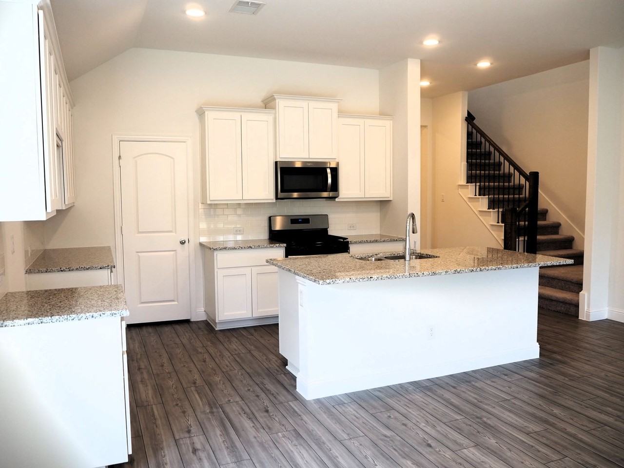 2201 Yellowhammer Rd - Photo 6 of 35