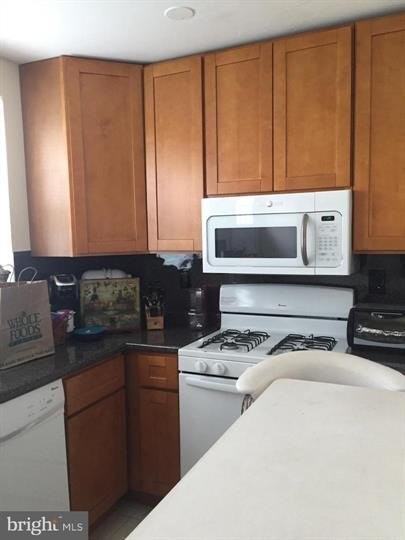 355 Mercy St - Photo 4 of 7