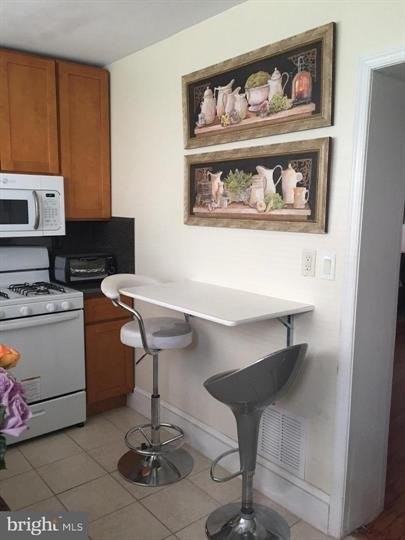 355 Mercy St - Photo 5 of 7