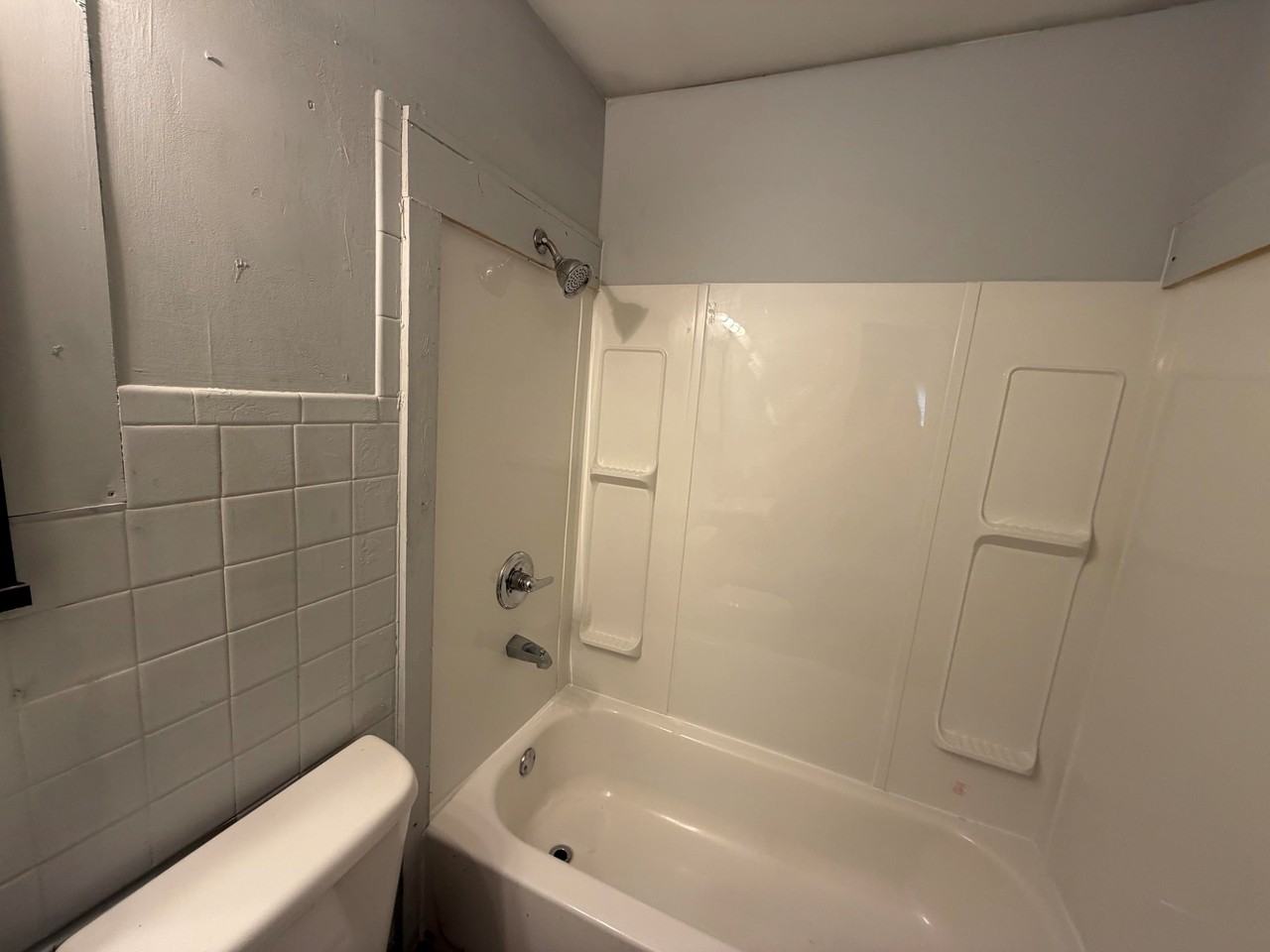 1014 Koehn Dr - Photo 4 of 12