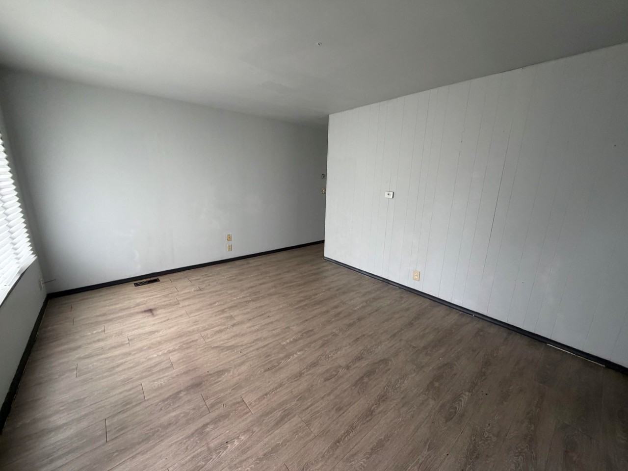 1014 Koehn Dr - Photo 6 of 12