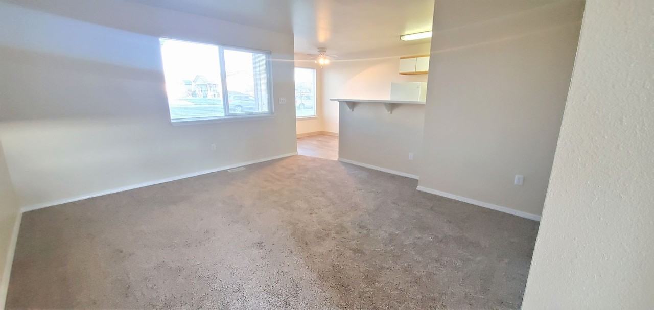 610 Saratoga Dr #203 - Photo 6 of 49