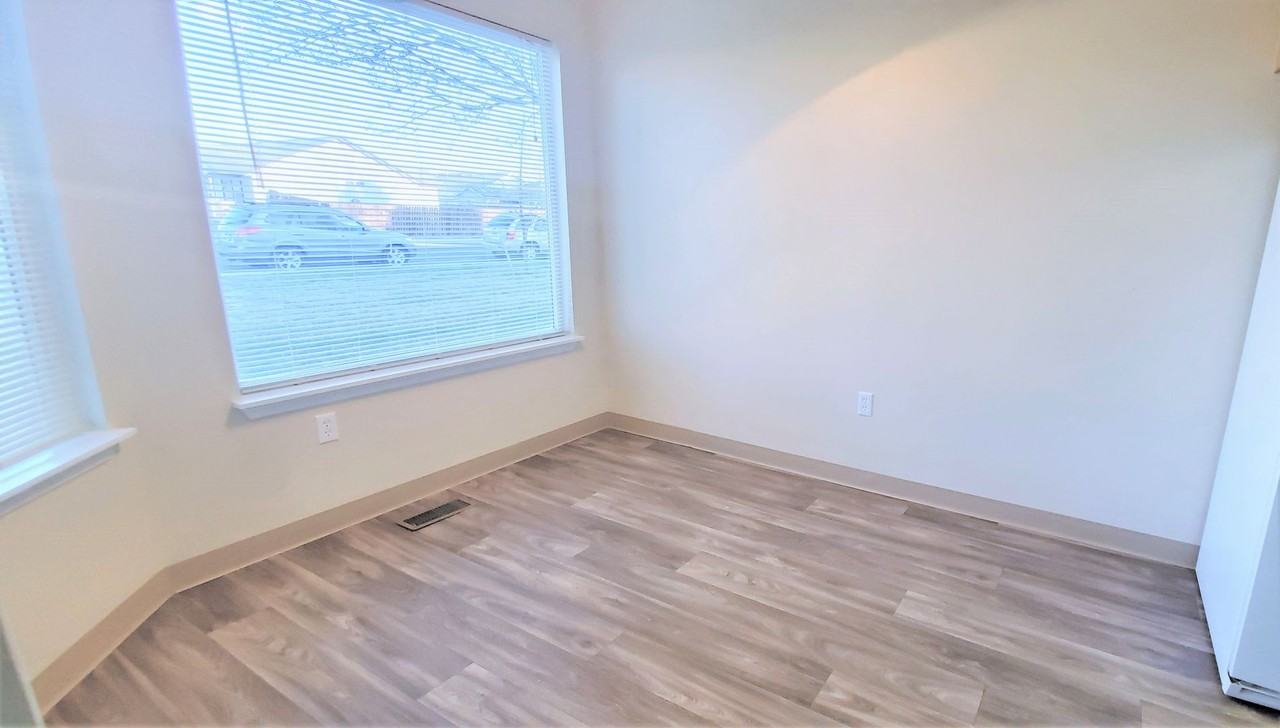 610 Saratoga Dr #203 - Photo 7 of 49