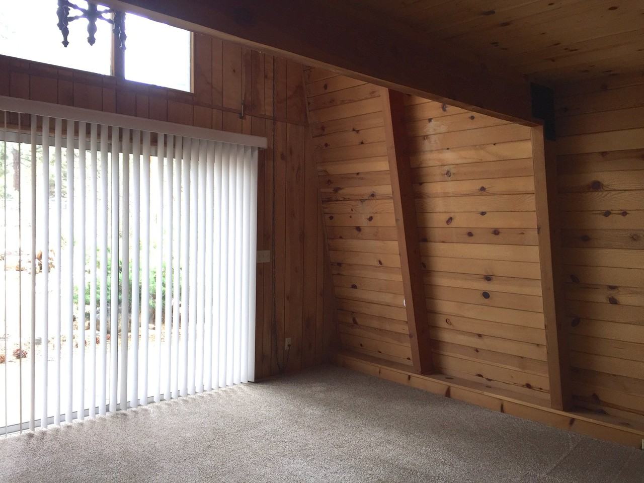 2037 Fox Ln - Photo 5 of 19