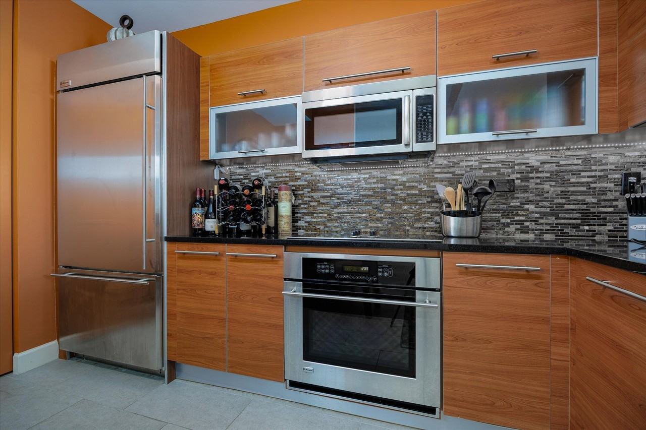 Brandon St #LPH1 - Photo 7 of 20