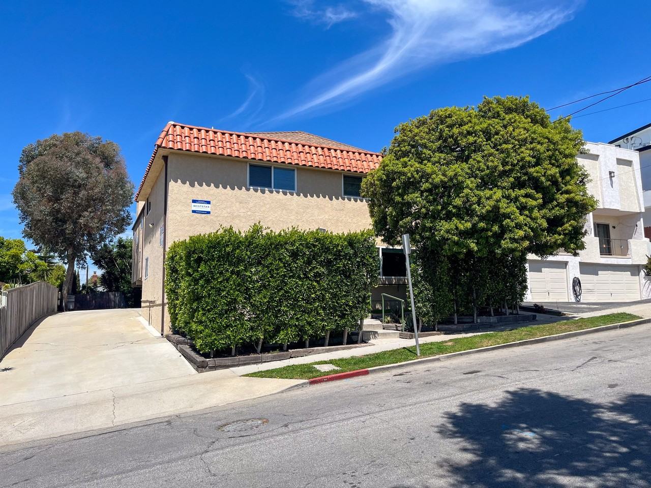 311 W Palm Ave - Photo 2 of 5