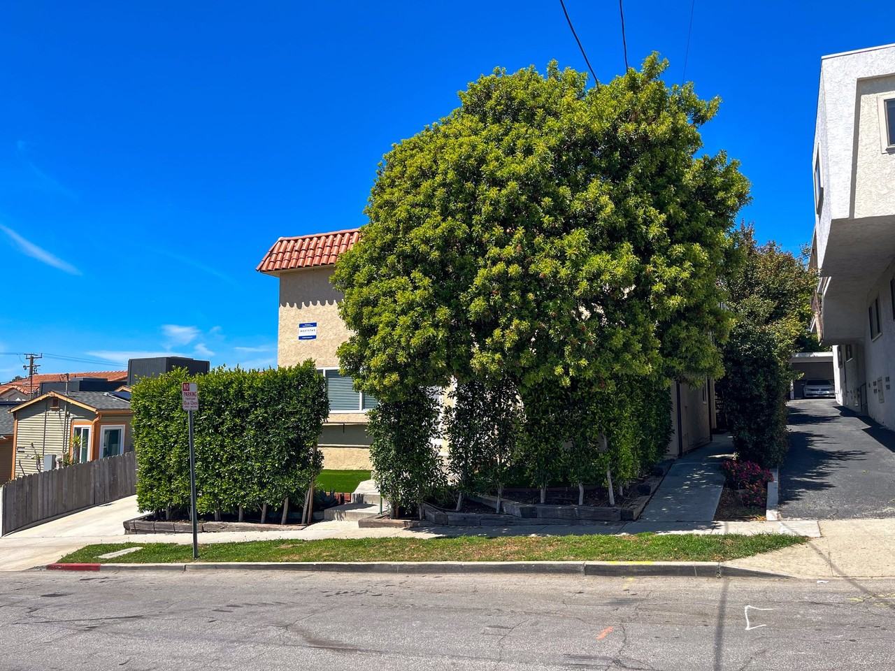 311 W Palm Ave - Photo 3 of 5