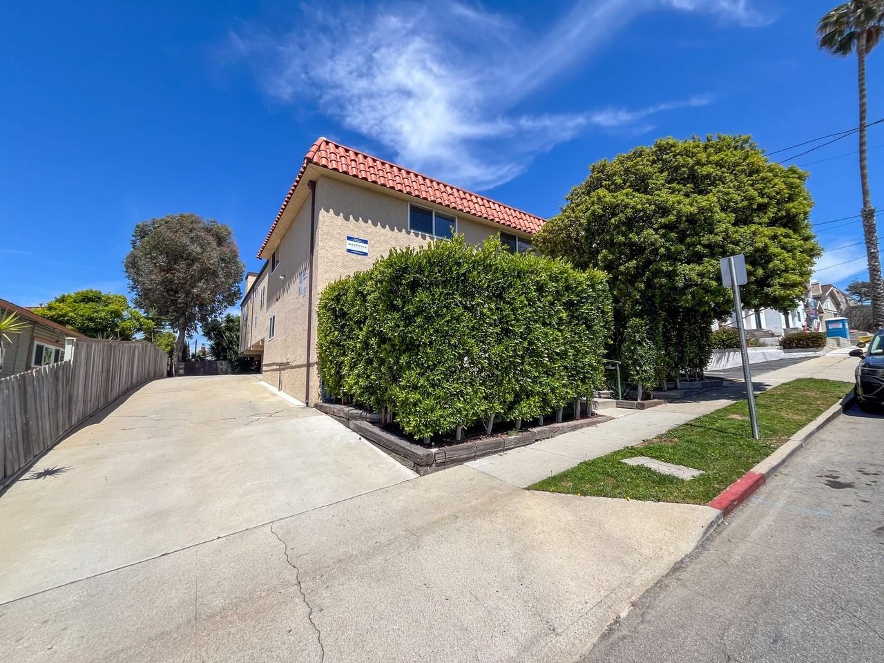 311 W Palm Ave - Photo 4 of 5