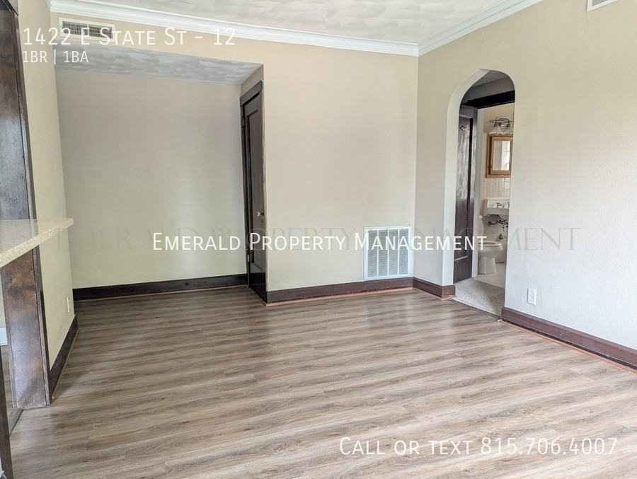 1422 E State St #12 - Photo 6 of 8