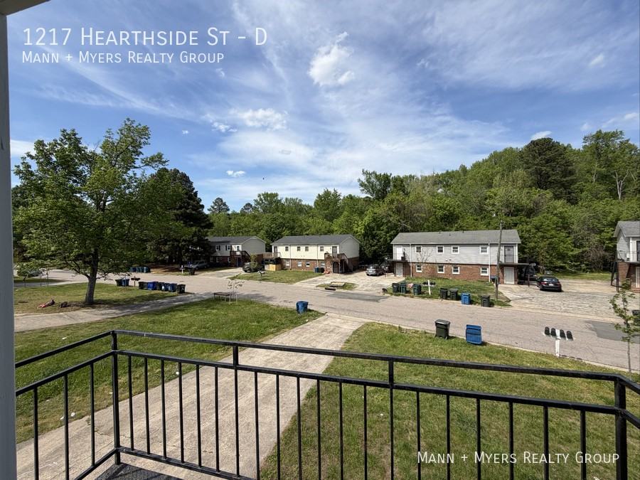 1217 Hearthside St #D - Photo 4 of 6