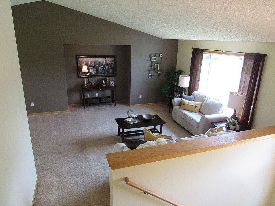 4184 Jansen Ave Ne - Photo 4 of 16