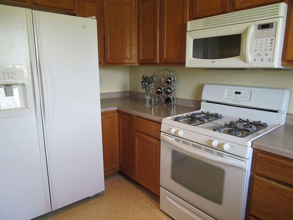 4184 Jansen Ave Ne - Photo 7 of 16