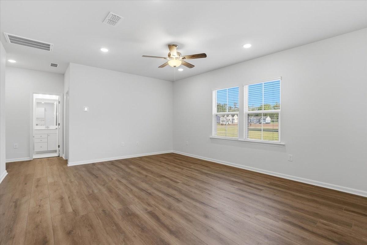 513 Prestonfield Way - Photo 7 of 20