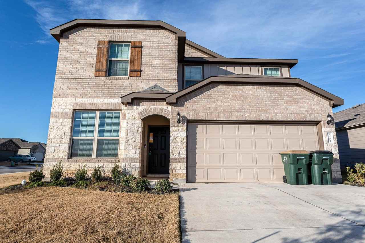 632 Reinhardt Blvd - Photo 2 of 30