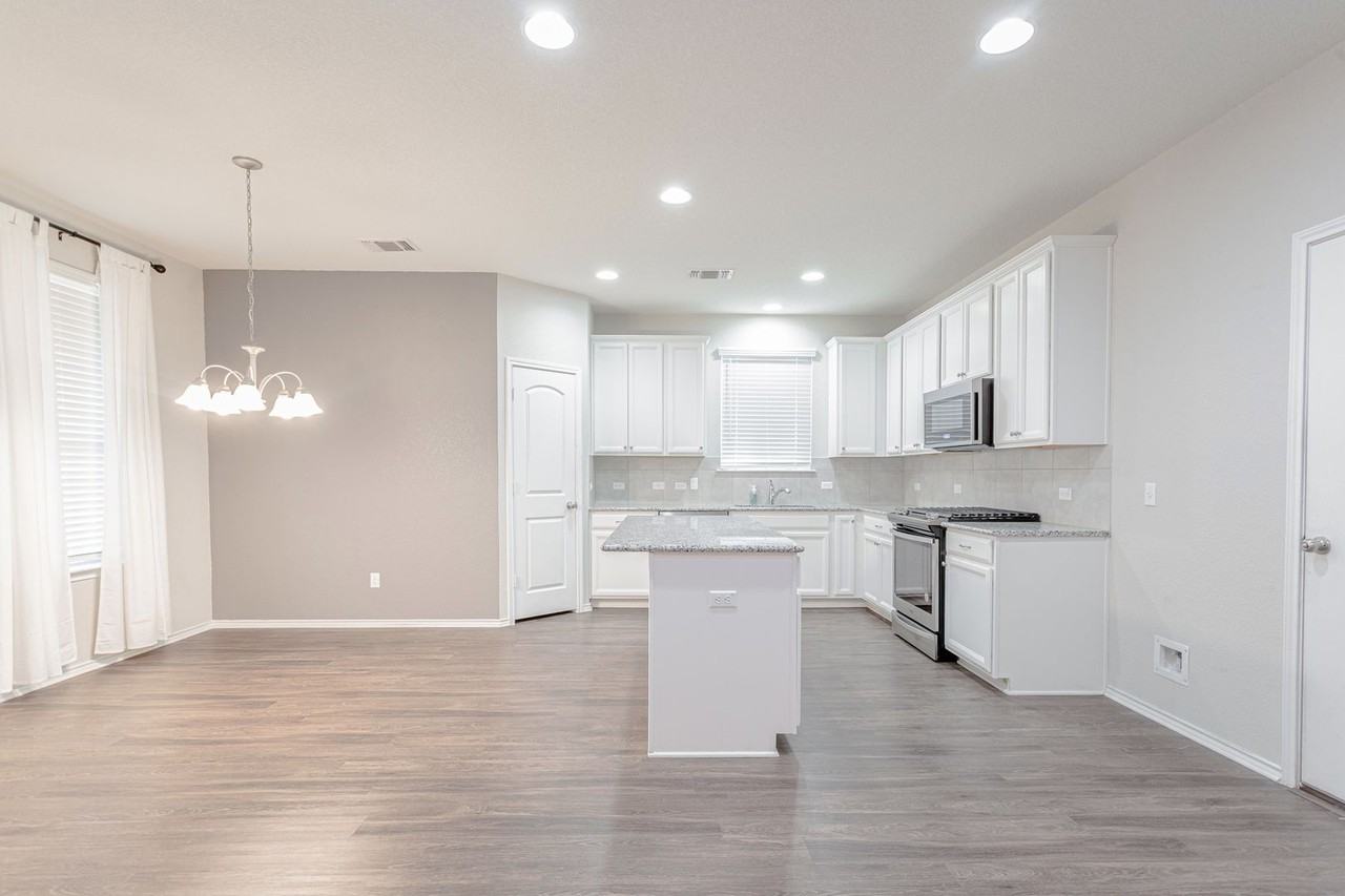 632 Reinhardt Blvd - Photo 5 of 30