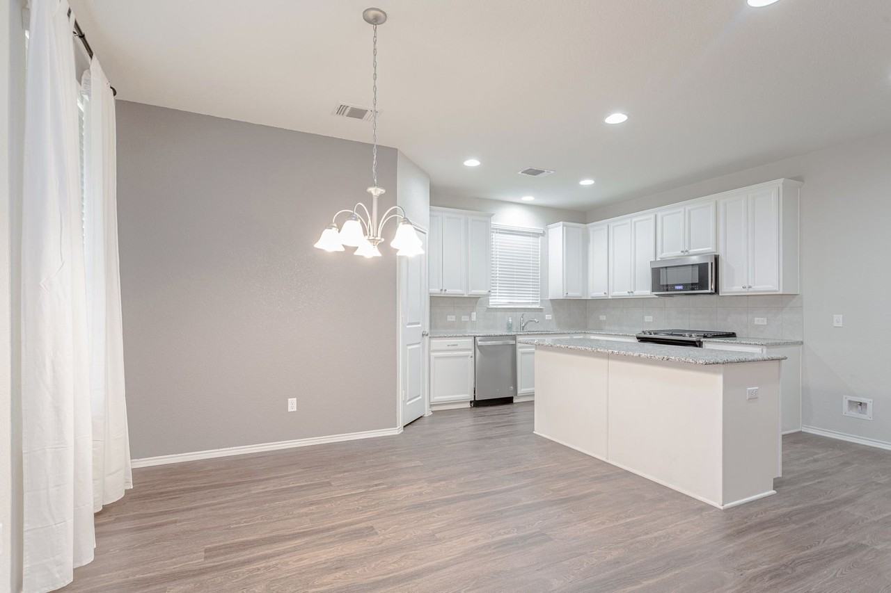 632 Reinhardt Blvd - Photo 6 of 30