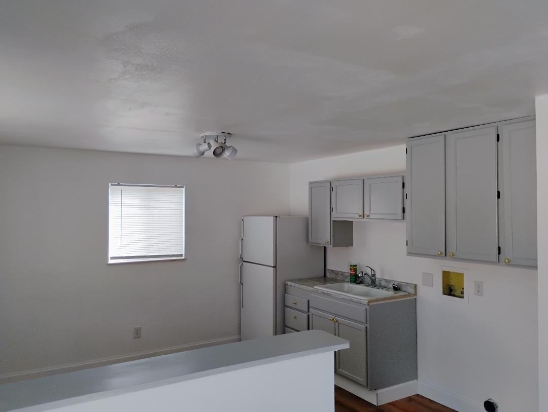 1110 Agate Pl #2 - Photo 2 of 5