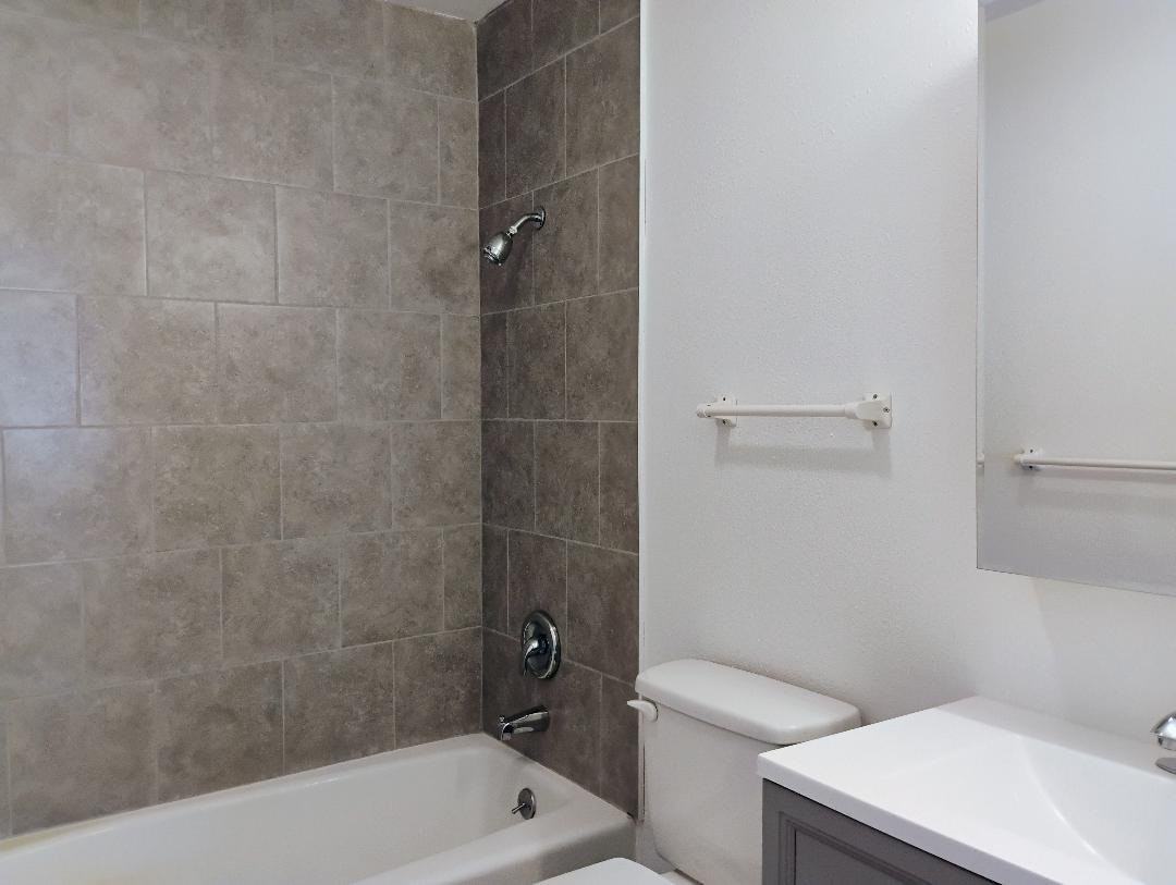 1110 Agate Pl #2 - Photo 5 of 5