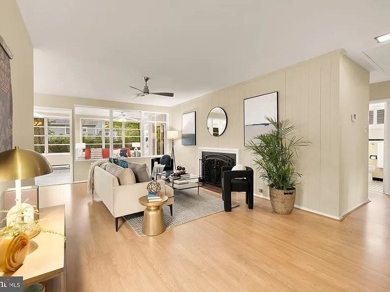 4806 Edgefield Rd - Photo 3 of 16