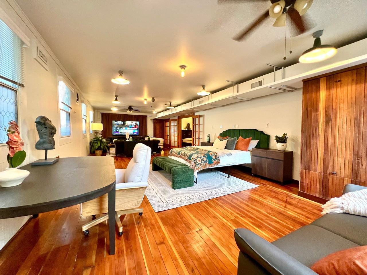 814 Victorian Aly - Photo 2 of 15