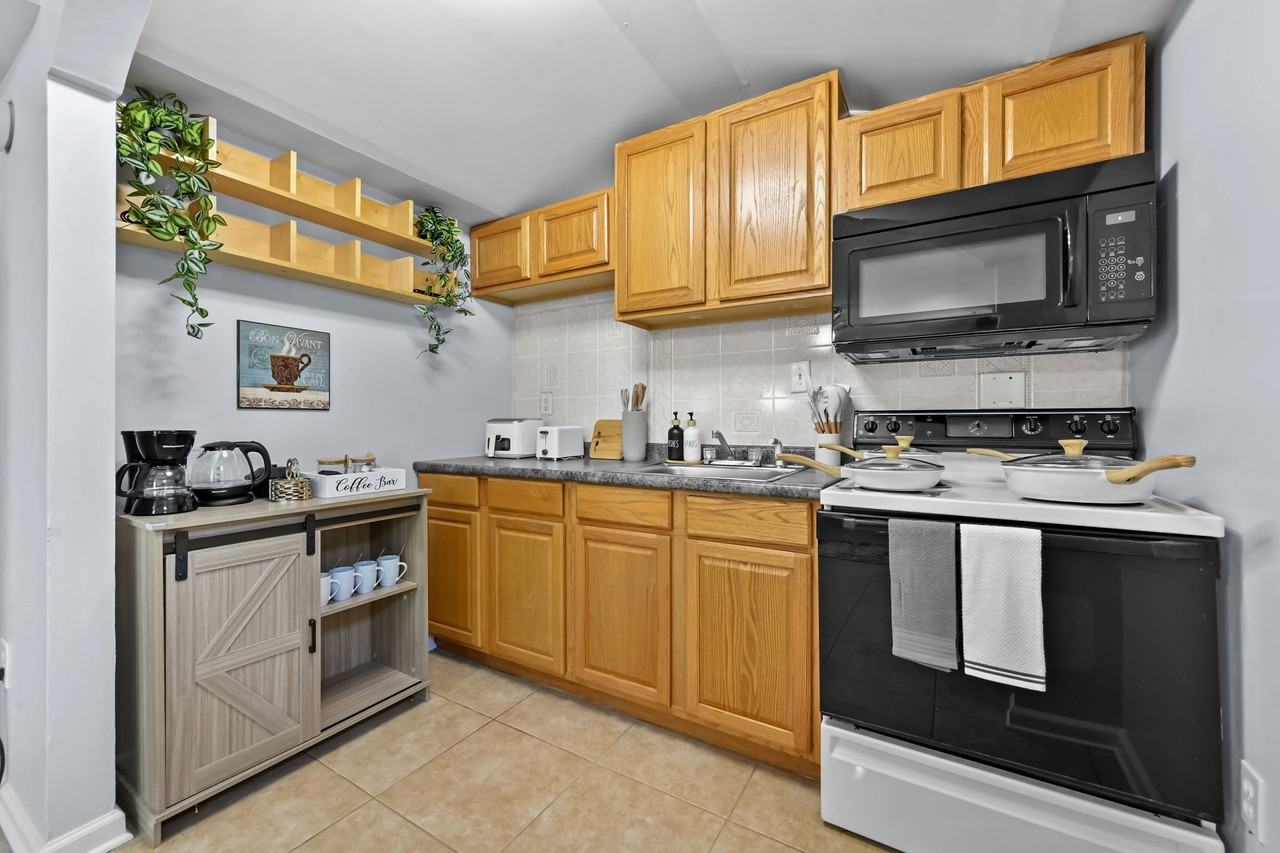 226 Ashland Creek Ct - Photo 7 of 10