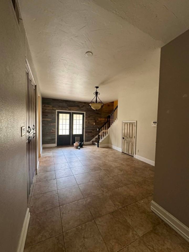 3610 Soft Wind Ct - Photo 4 of 20