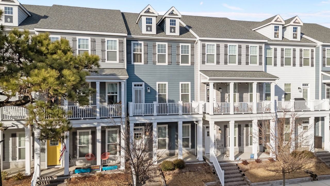 4110 Pleasant Ave - Photo 2 of 41