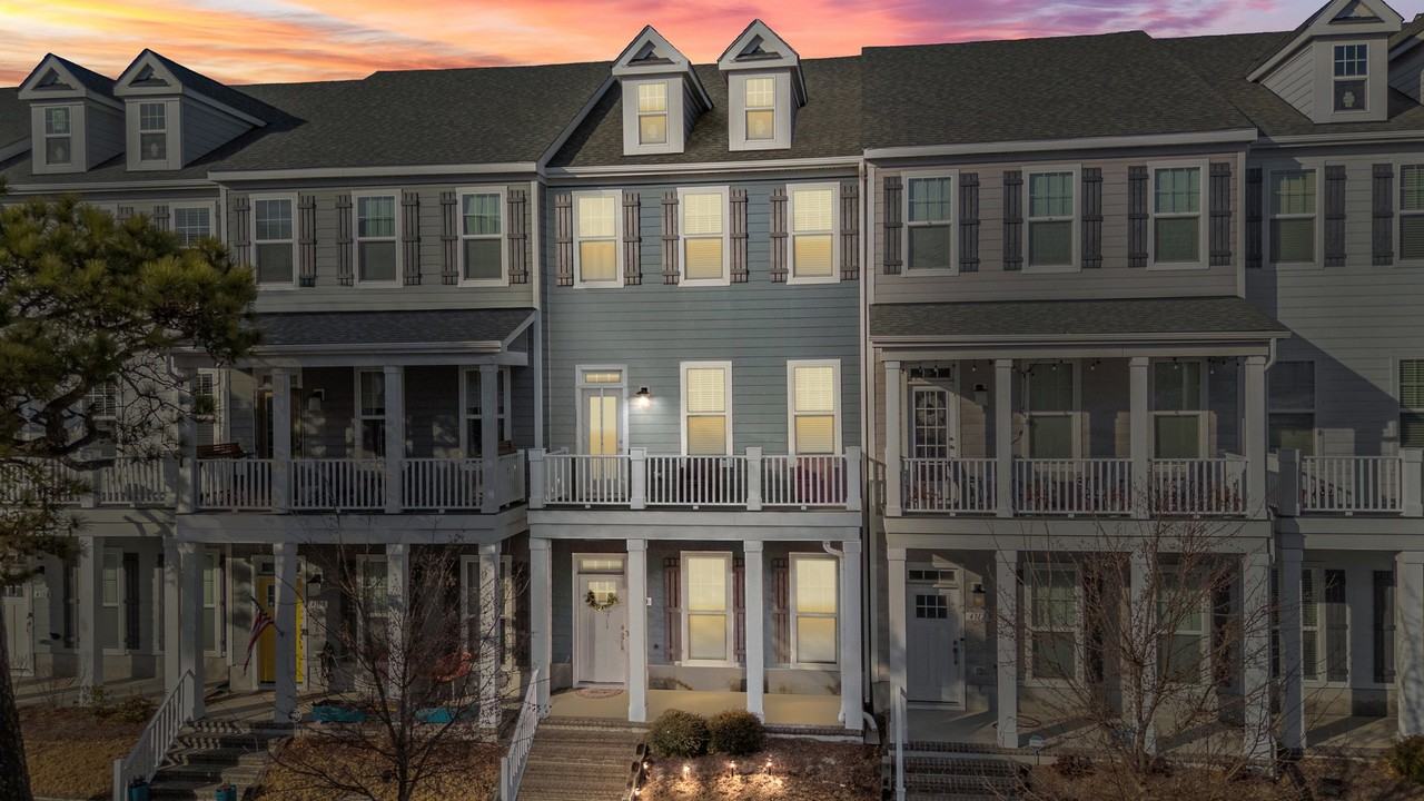 4110 Pleasant Ave - Photo 3 of 41