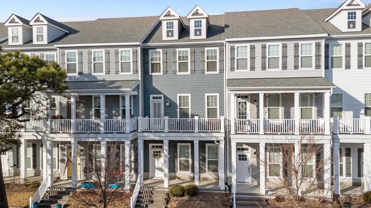 4110 Pleasant Ave - Photo 4 of 41