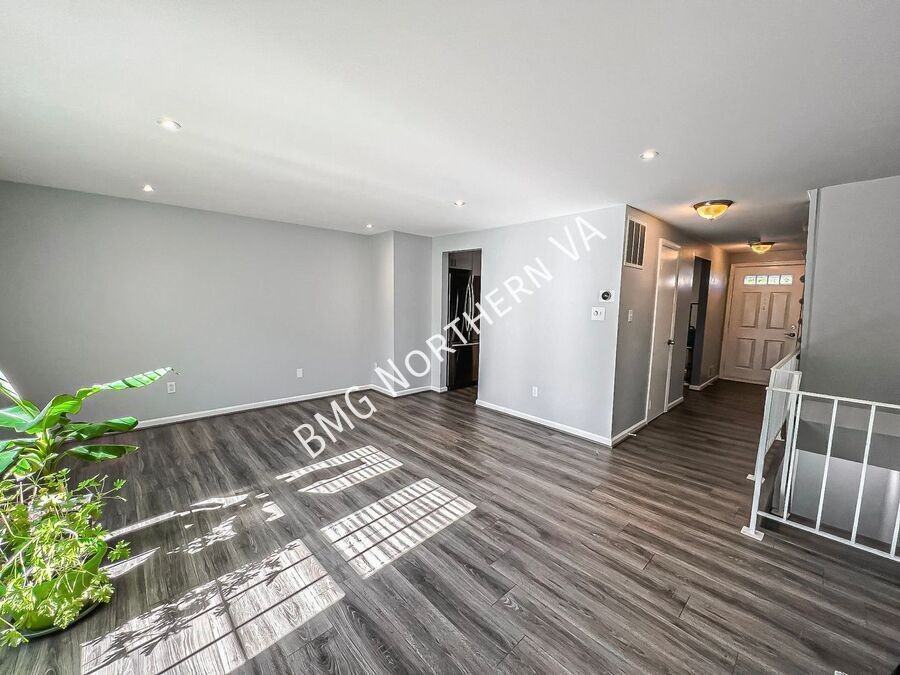 14416 Black Horse Ct - Photo 5 of 29