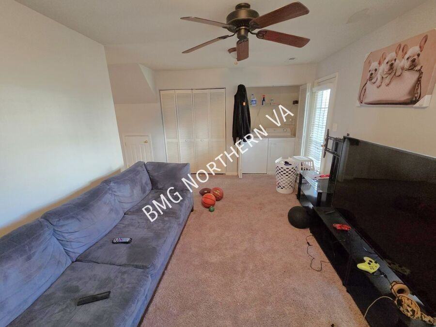 12108 Wallower Way - Photo 3 of 28