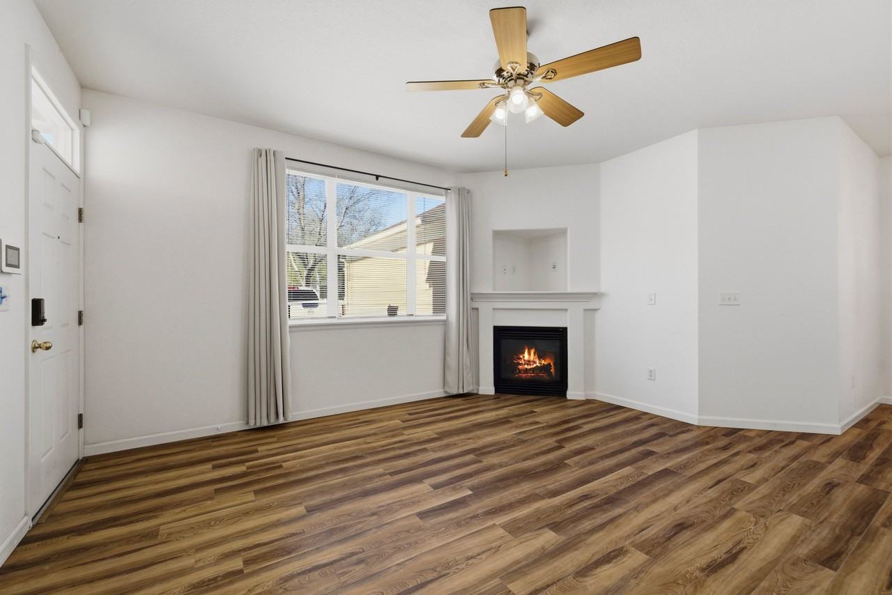 1907 Grays Peak Dr #102 - Photo 5 of 20