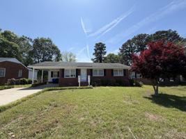 featured image of 2804 Crockett Dr