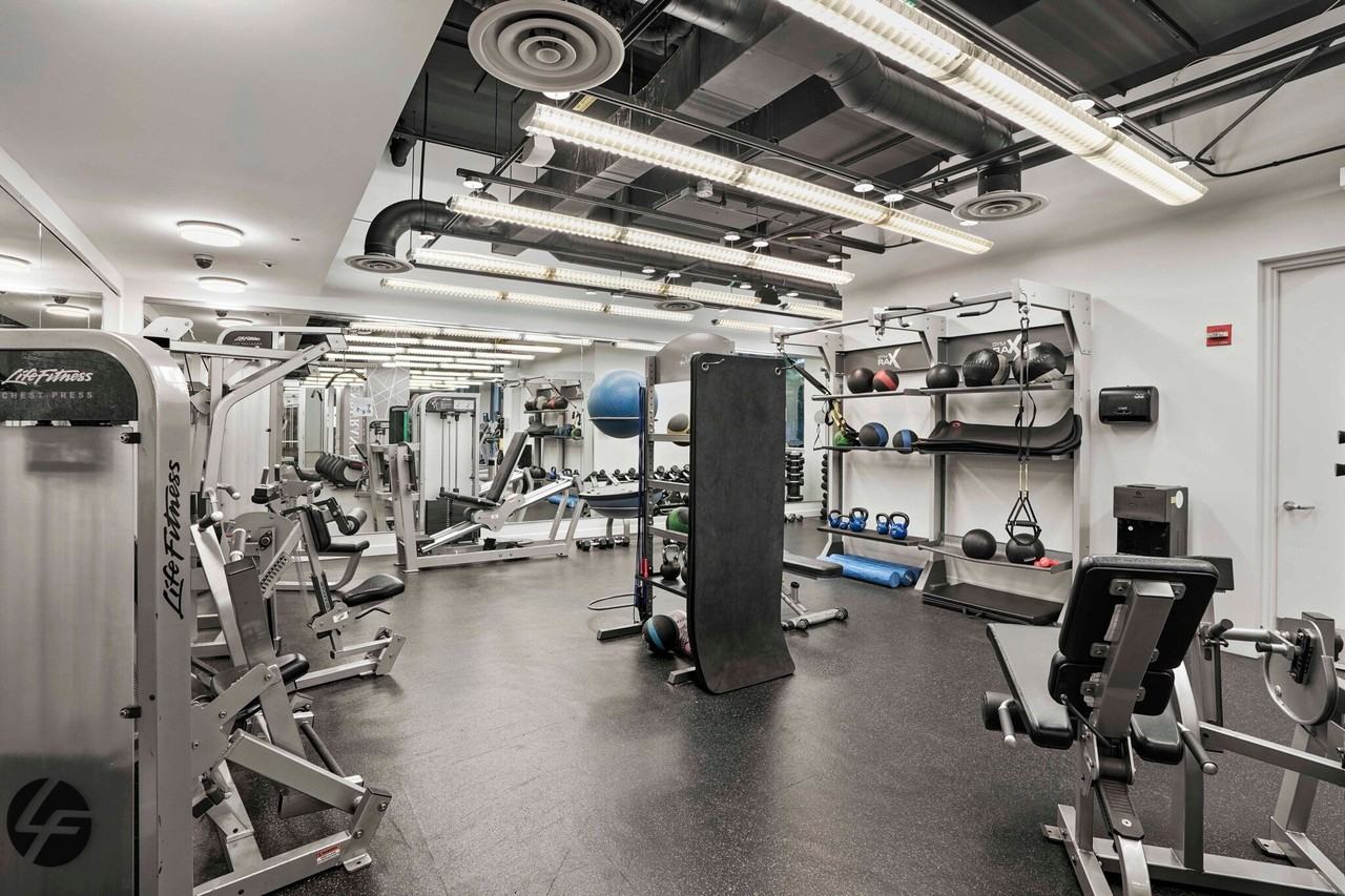 1240 S Michigan Ave - Photo 7 of 13