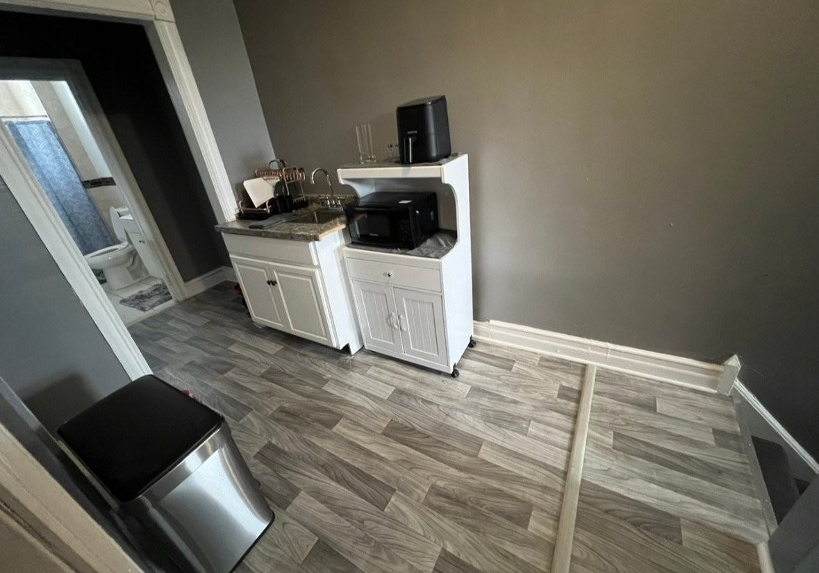 779 Lake St - Photo 4 of 5