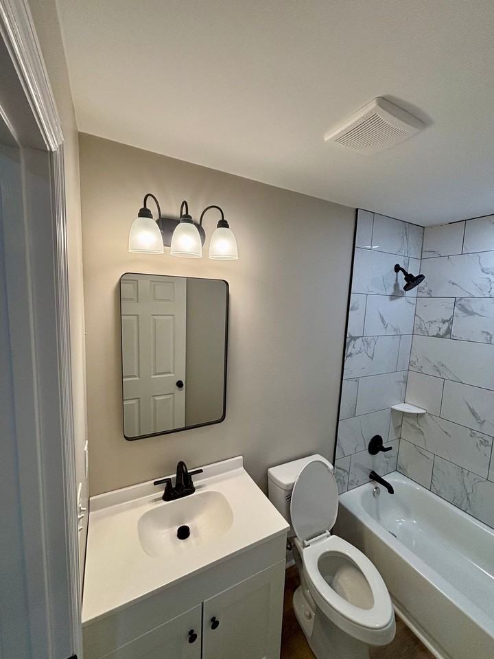 2207 Swanson Ct Nw - Photo 3 of 14