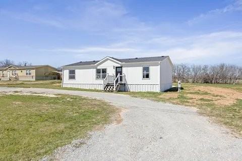 1730 Wildhorse Ln - Photo 2 of 15