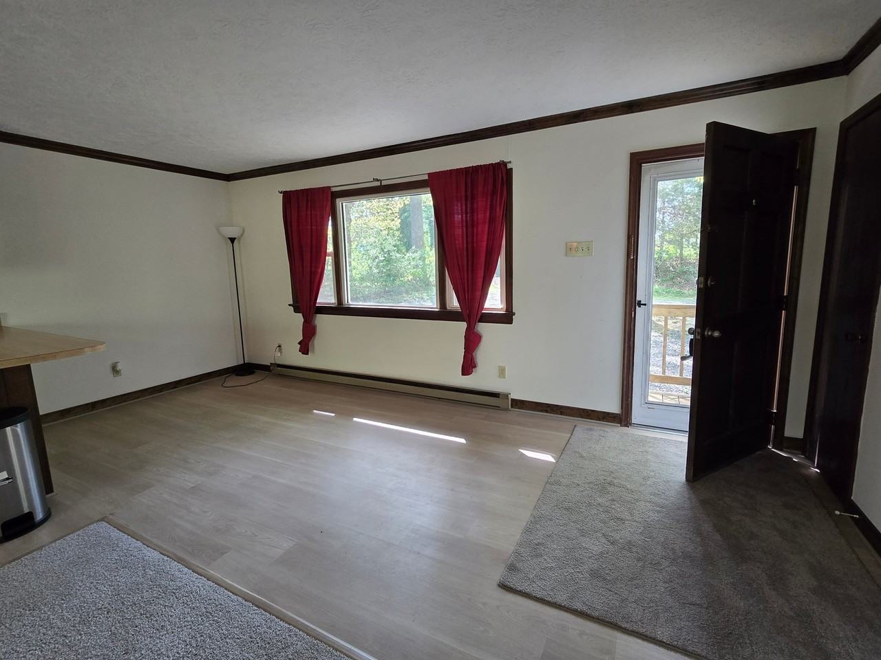 6308 Lakeshore Dr - Photo 2 of 14