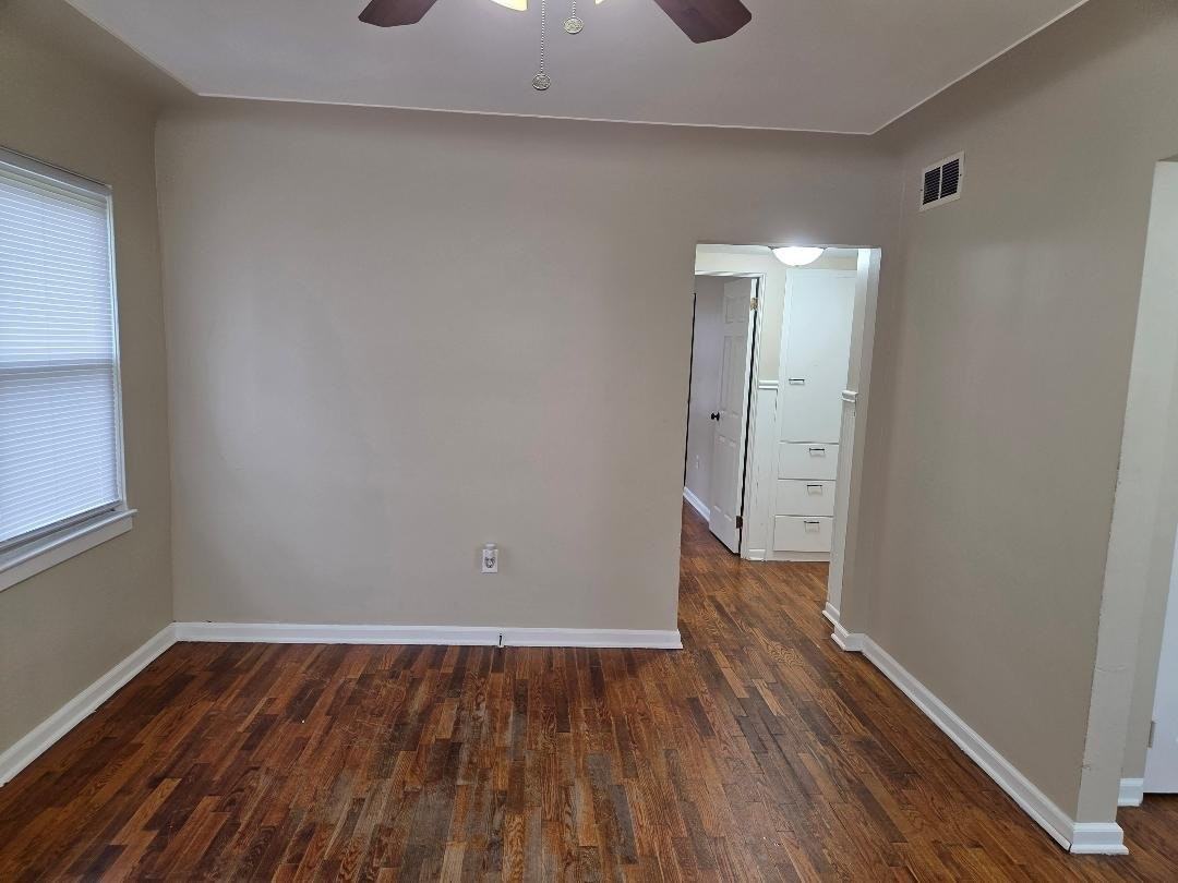 1722 Gratiot Ave - Photo 2 of 9