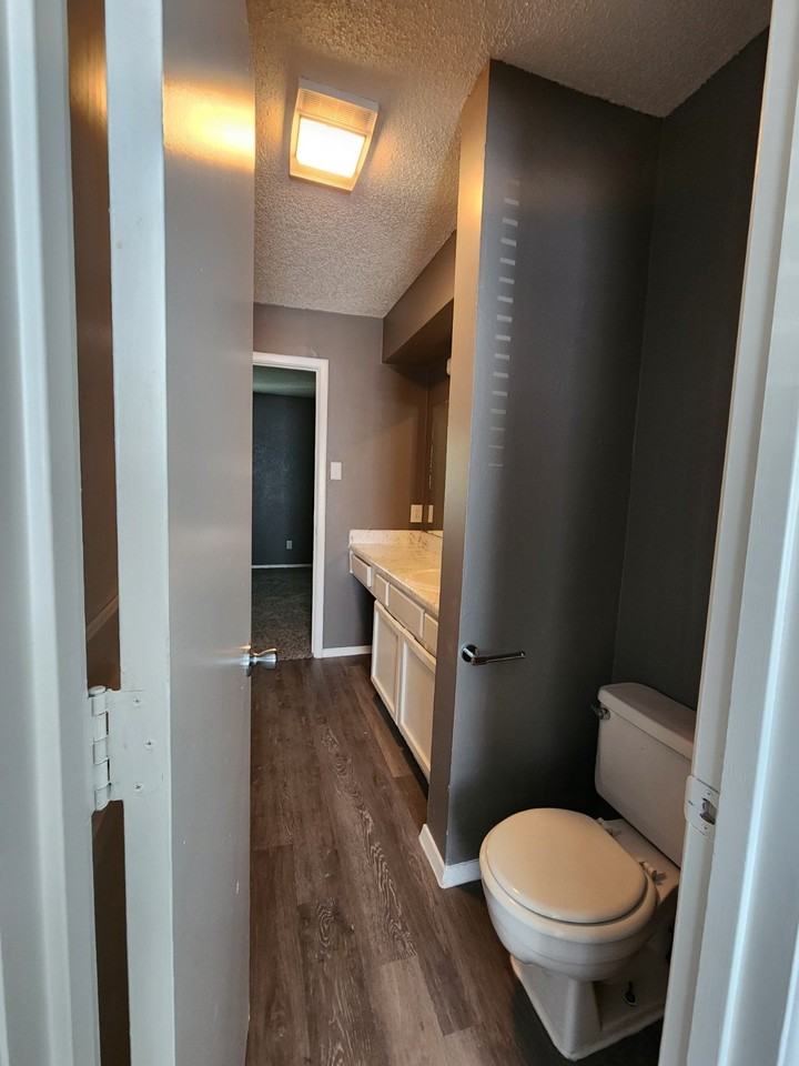 112 Allencrest Dr - Photo 4 of 16