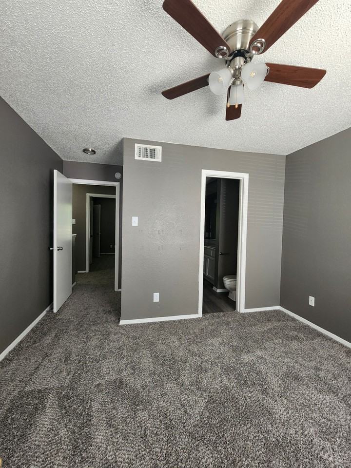 112 Allencrest Dr - Photo 7 of 16