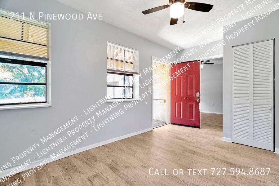 211 N Pinewood Ave - Photo 7 of 11