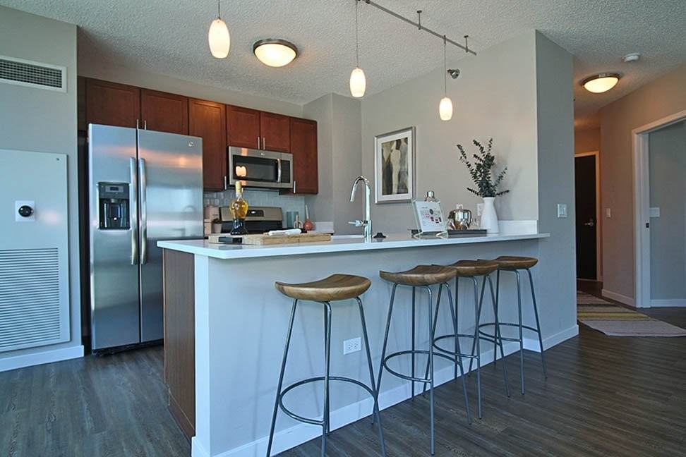 396 E Ohio St - Photo 3 of 16