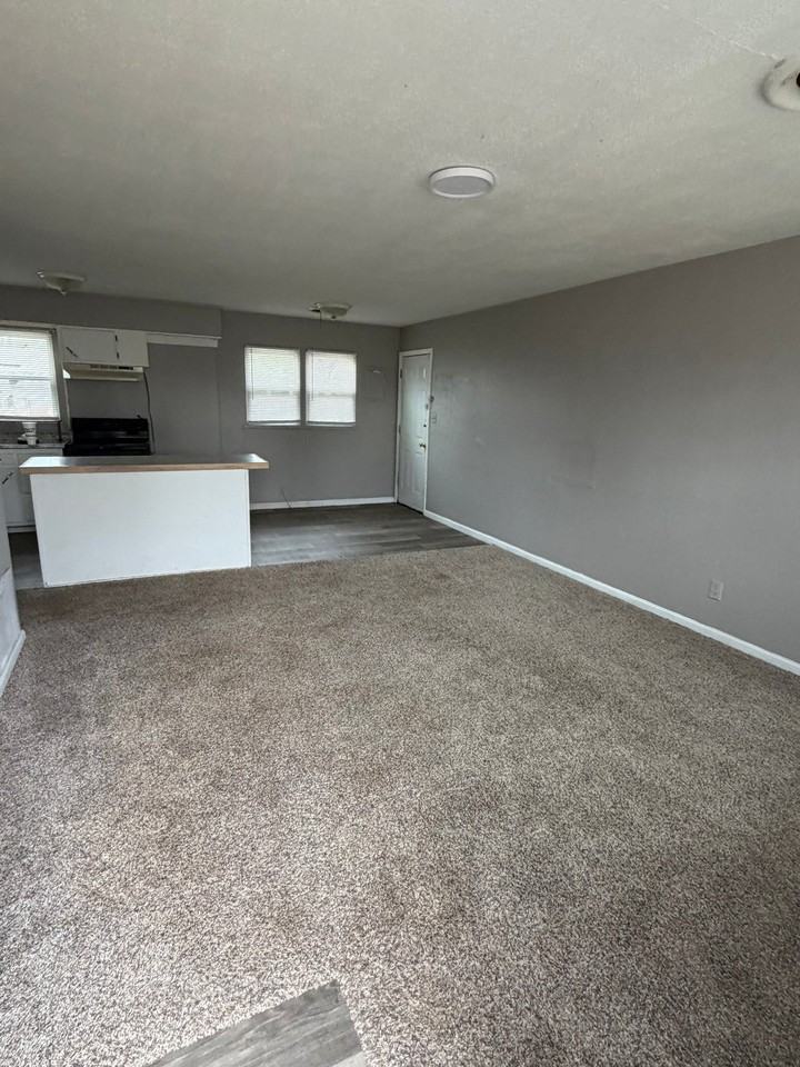 5110 Crockett St - Photo 2 of 8