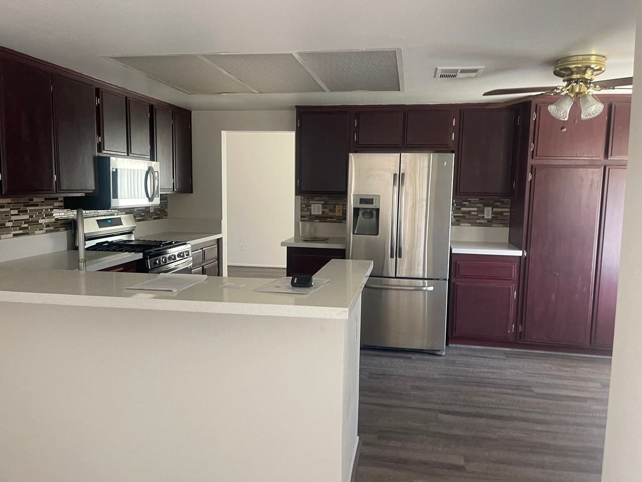 1076 Oxford Ln - Photo 6 of 7